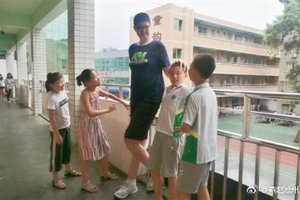 多人聯(lián)機(jī)的槍戰(zhàn)大亂斗游戲引薦 全部都是敵人沒有隊友